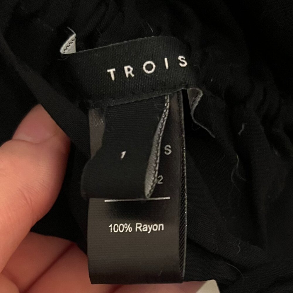TROIS Black RUBY Top! RARE! ｡･:*:･ﾟ★,｡･:*:･ﾟ☆｡･:*:･ﾟ★,｡･:*:･ﾟ☆ - Picture 5 of 5